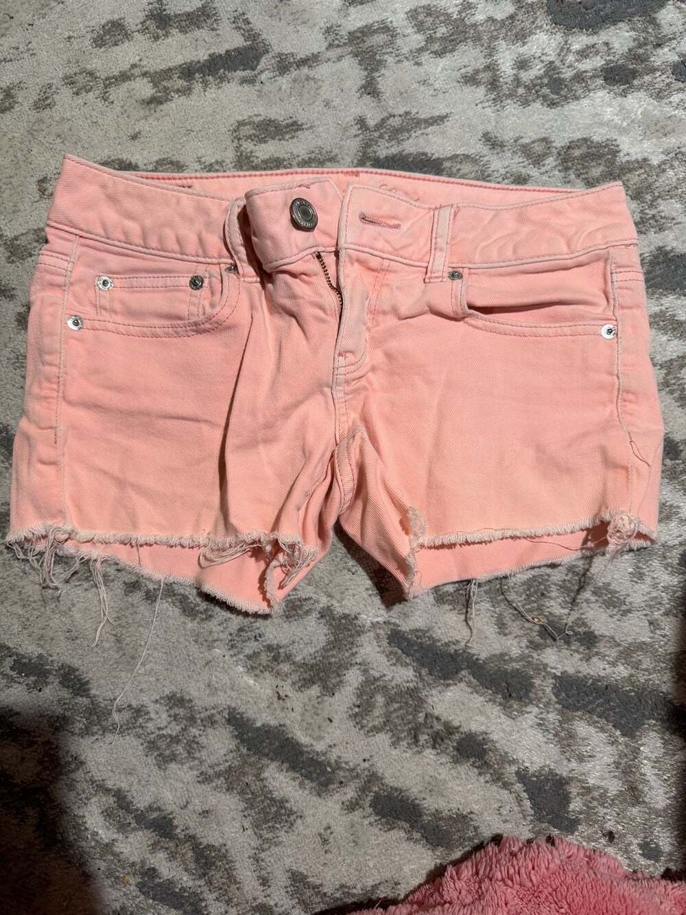 American Eagle Denim Shorts Size 4 Pink Stretch Raw Hem